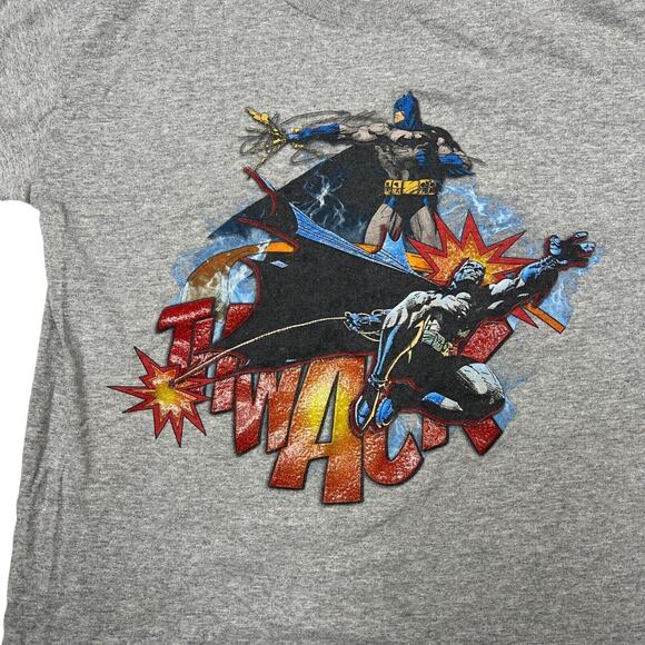 DC Comics Batman Begins 2005 Graphic Movie T-Shirt Gray Youth Large 12/14 - Picture 3 of 5